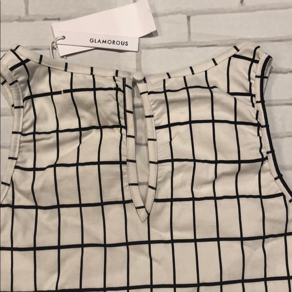 🆕Glamorous Grid Crop Top - White & Black - Picture 6 of 10